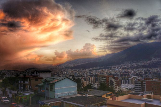 Quito nuages
