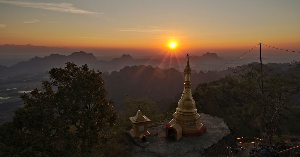 lever de soleil sur le mont Zwegabin, Hpa An