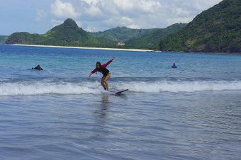 surf en indonesie