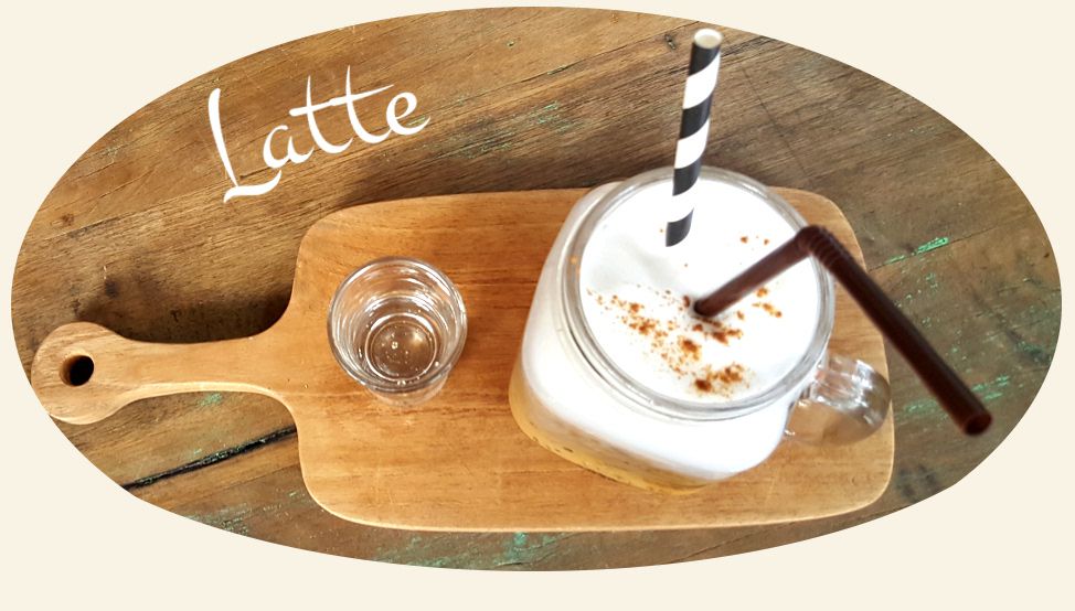 la boisson du hipster cafe latte à Chiang Mai