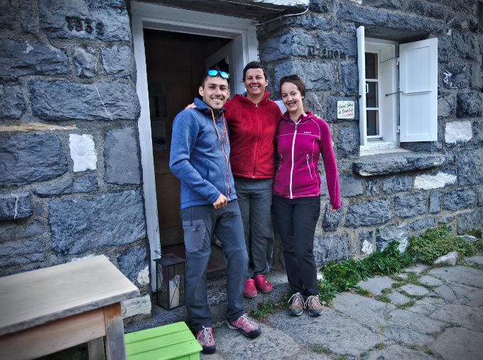 Les 2 Fabienne gardienne de la cabane de susanfe