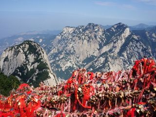 How Easy or Difficult it is to Climb the Steep Staircase of the Steepest Mountain in HuaShan, China?