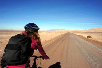 A vélo dans le désert desert velo
