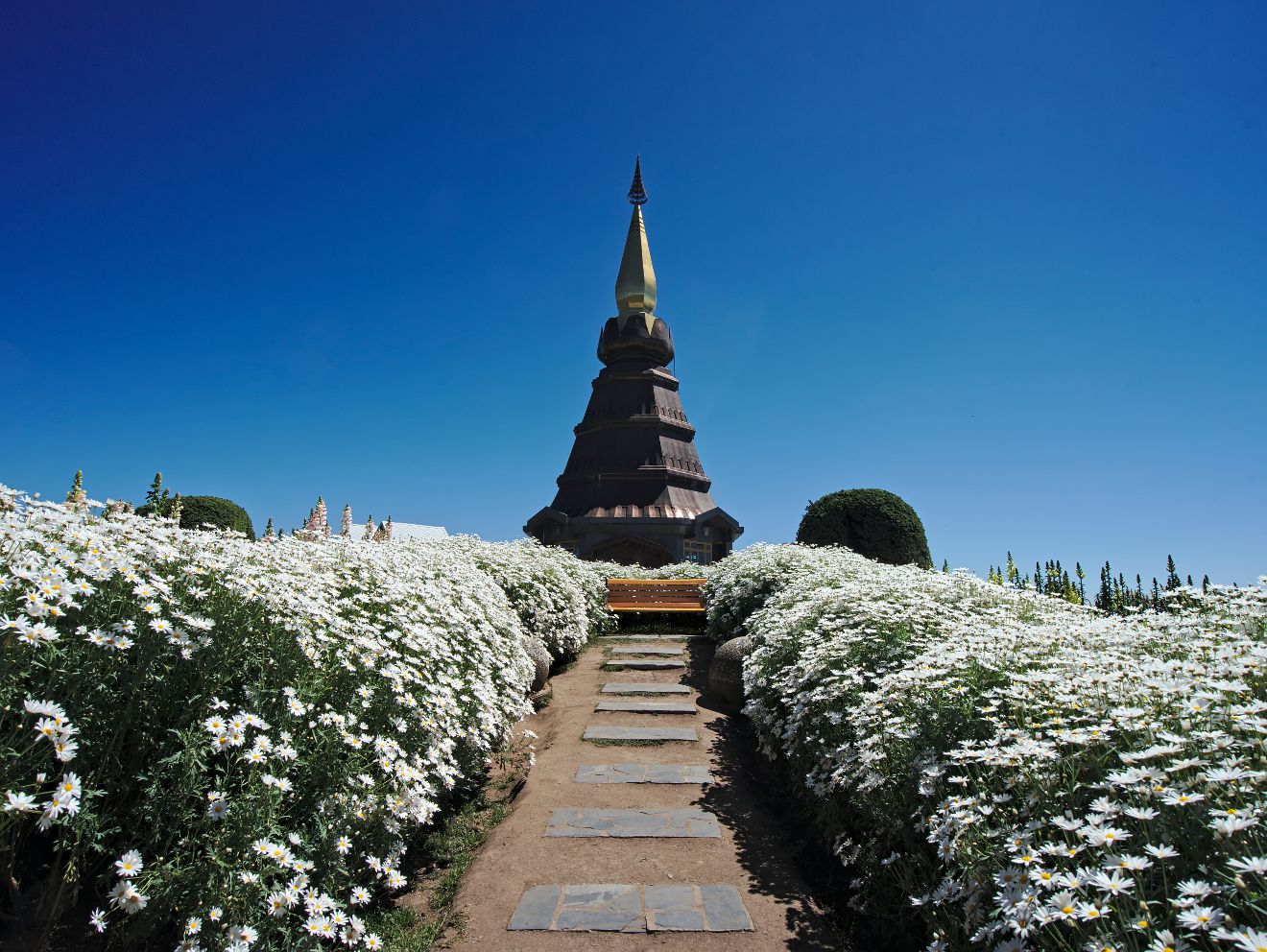 temple le plus haut de thailande temple in doi inthanon