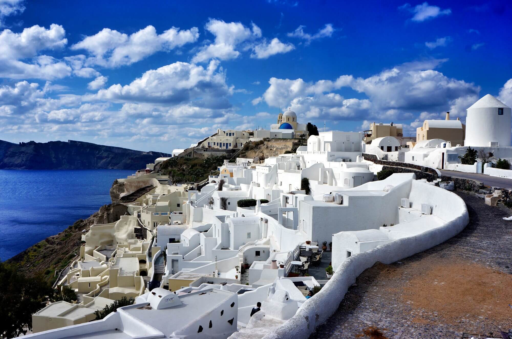 santorin et ses villages blancs