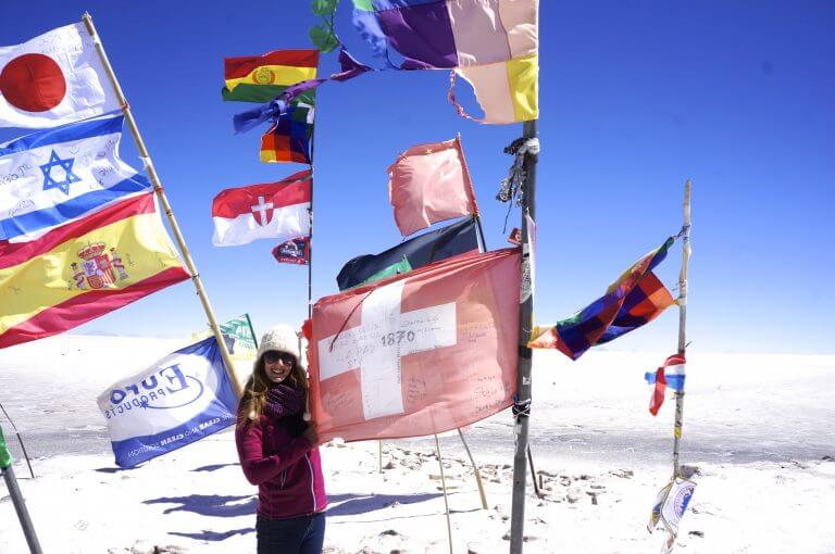 salar d'uyuni drapeaux