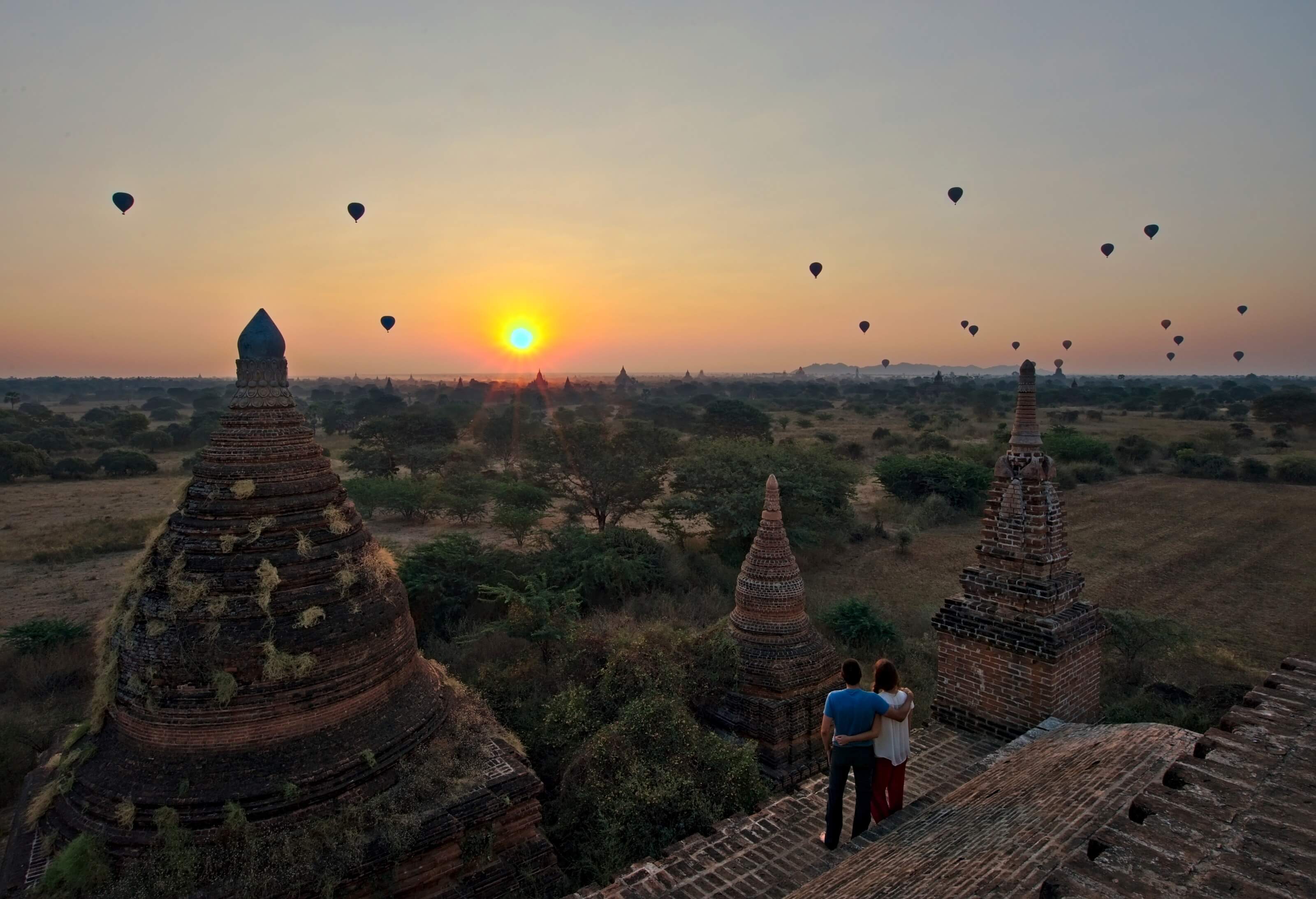 bagan temple lever de soleil