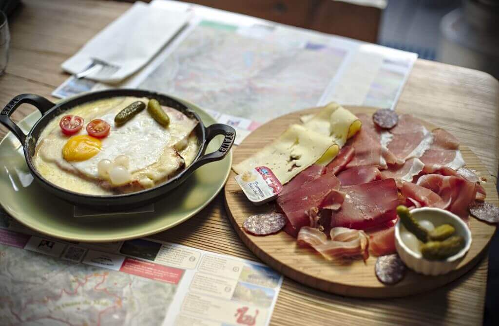 repas suisse, assiette valaisanne