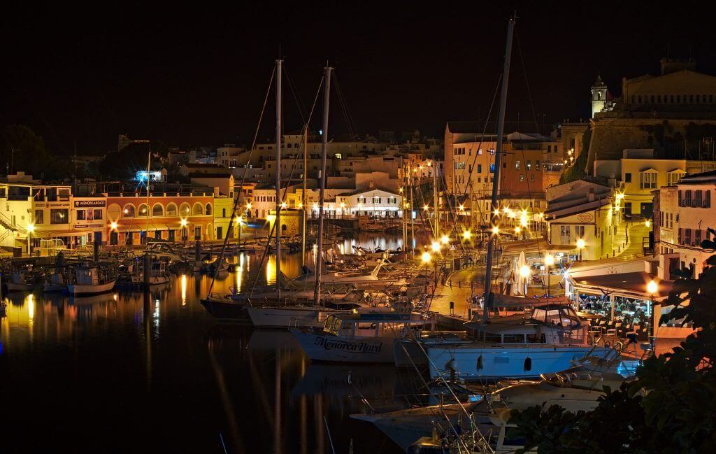 port de ciutadella de nuit