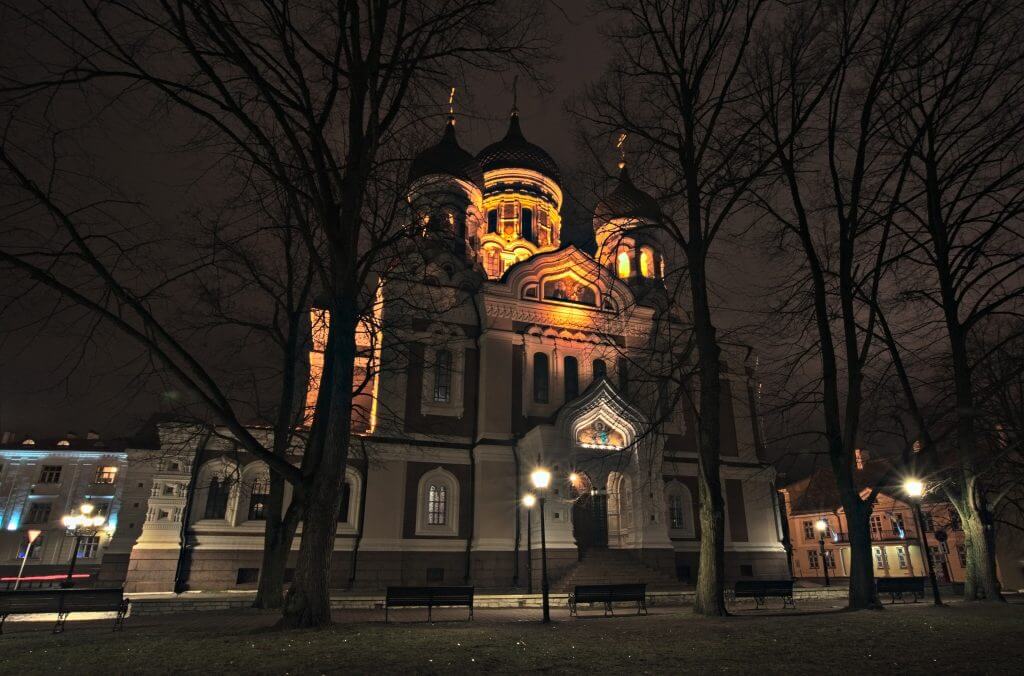 alexander nevsky de nuit