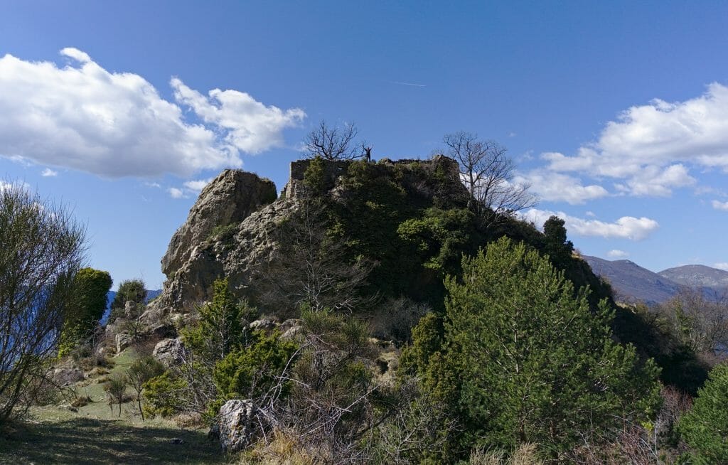 ruines du vieux castellar