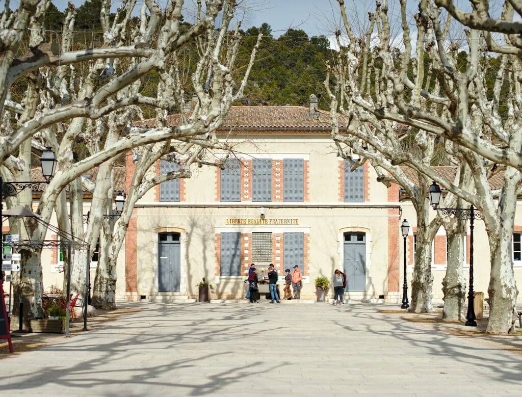 mairie de villecroze