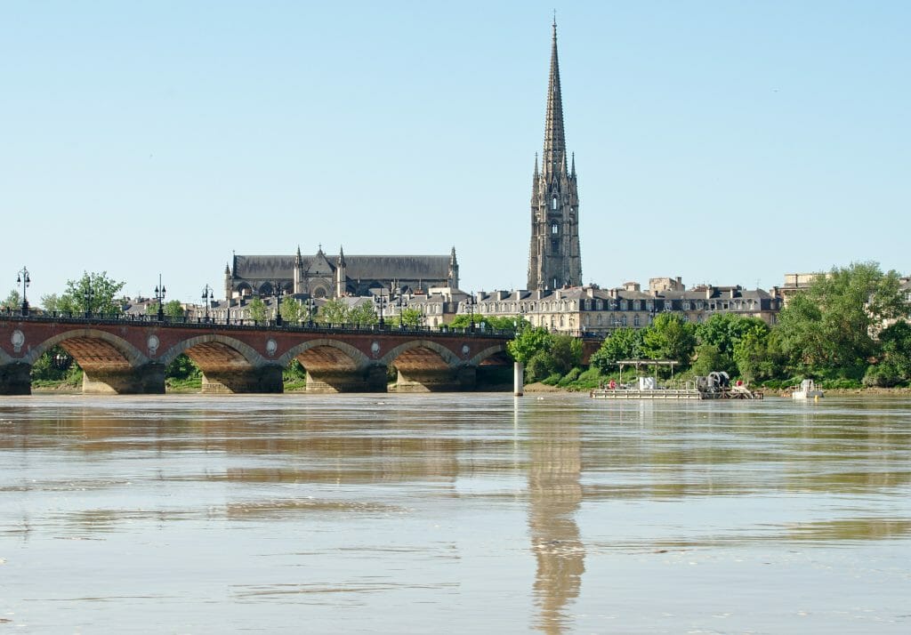 flèche saint michel, bordeaux