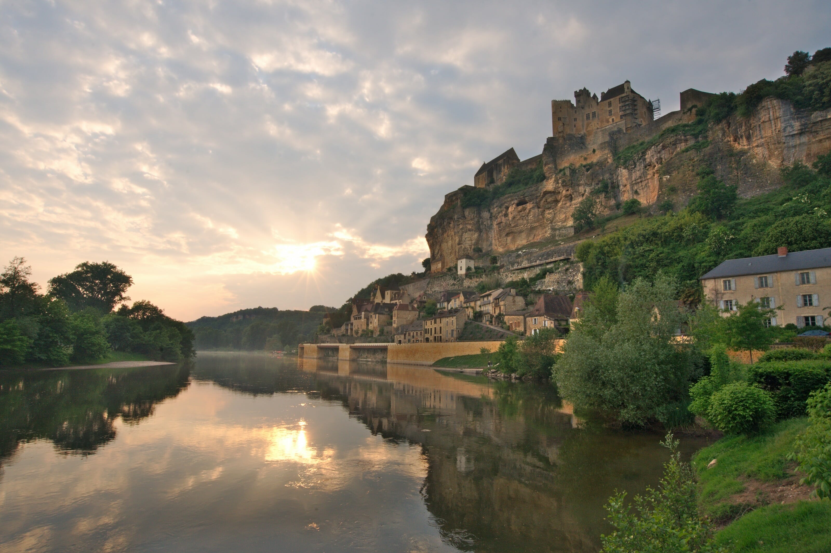 6 Villages Hors Du Temps à Voir En Dordogne Et En Corrèze