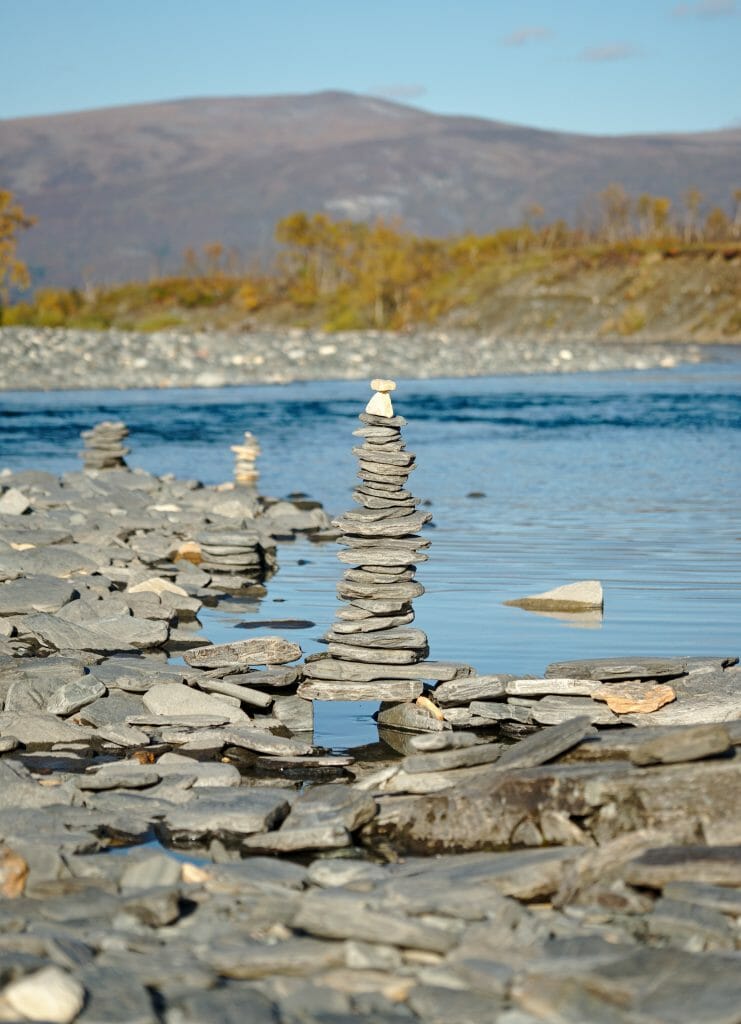 petite pyramide en pierre