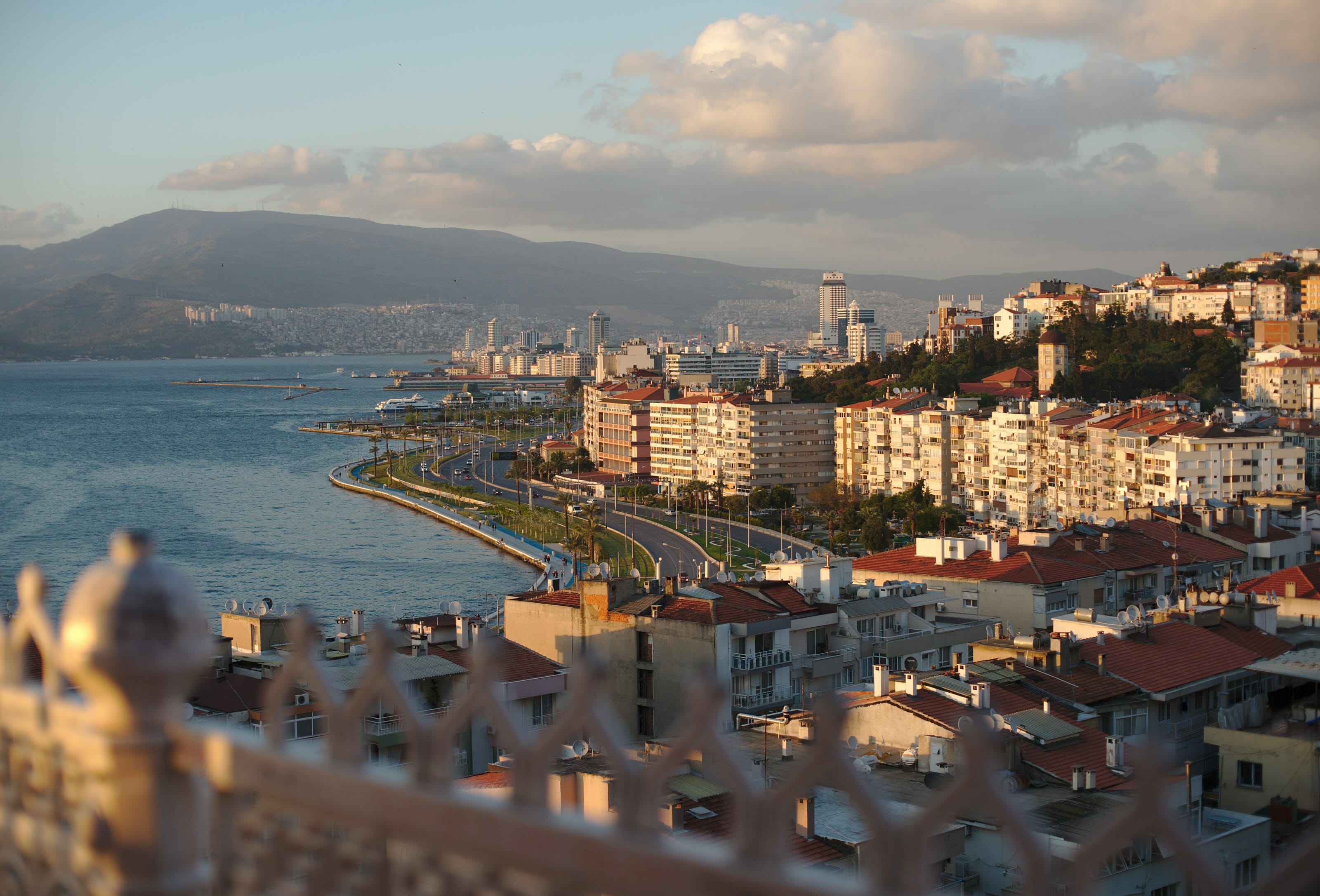 vue sur izmir depuis l'asansör