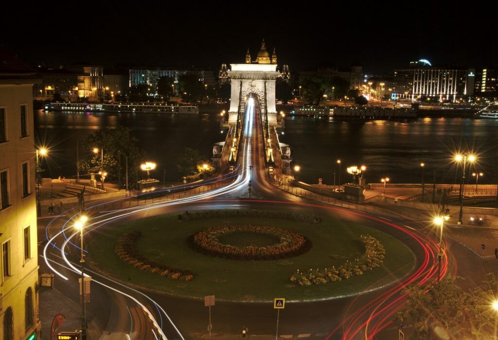 pont des chaînes de nuit