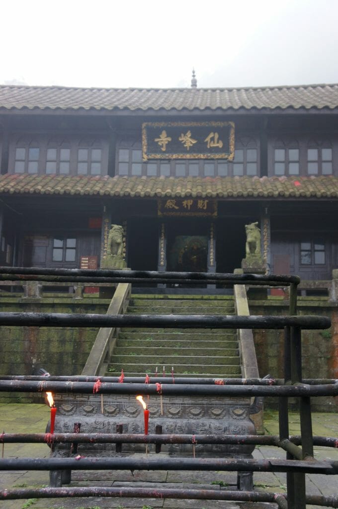 temple mont emei