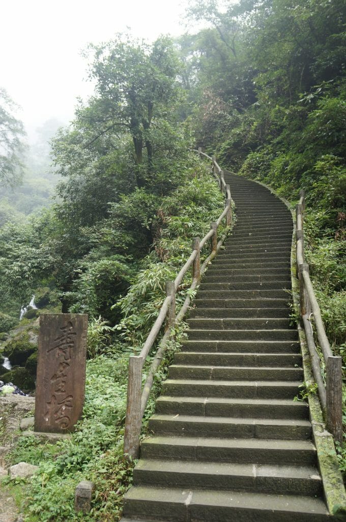 escaliers mont emei