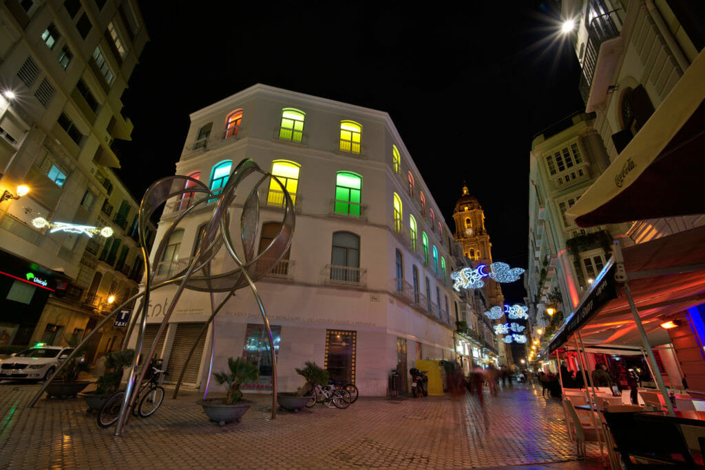 la plaza del Siglo de nuit à Malaga