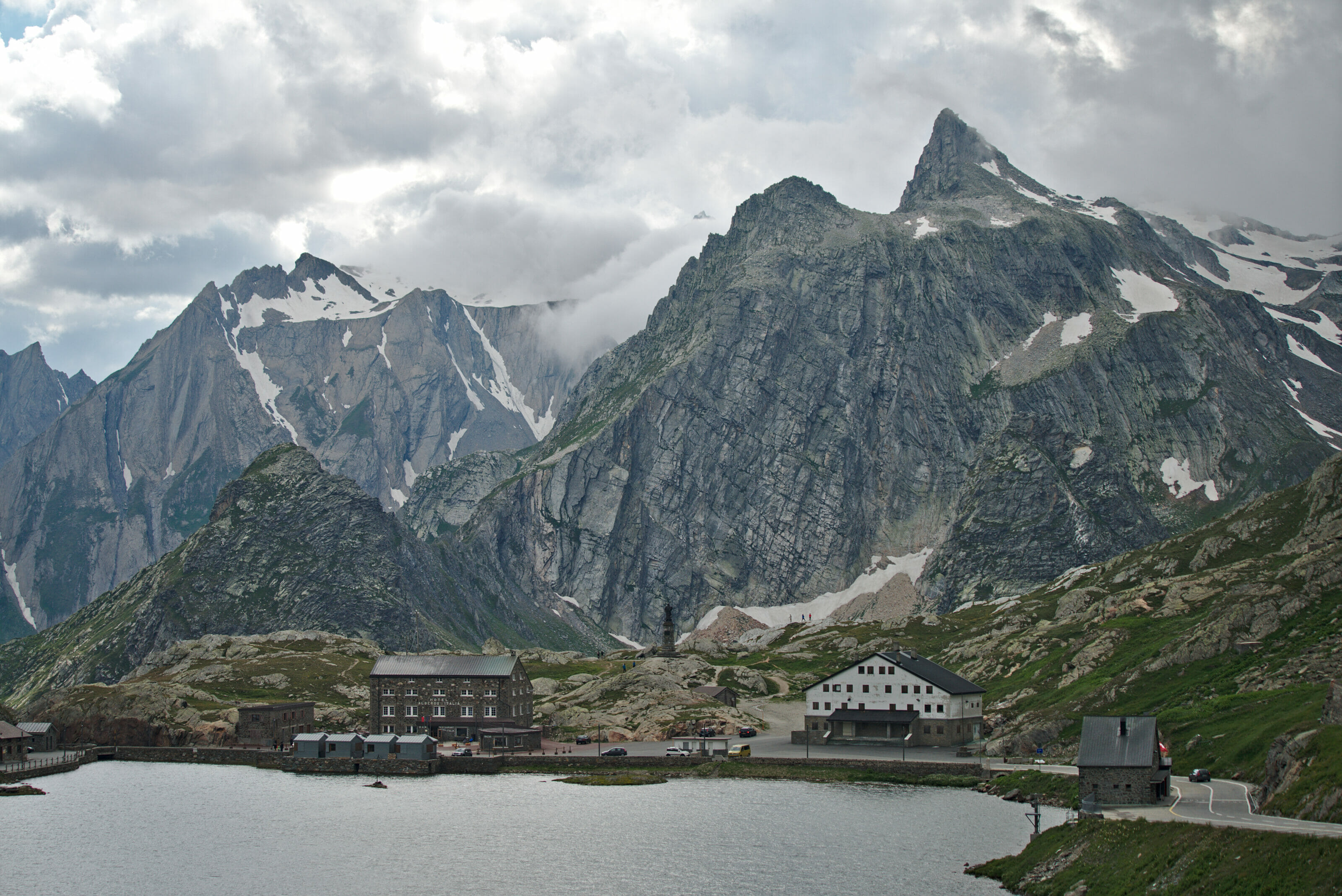 lac du saint-bernard