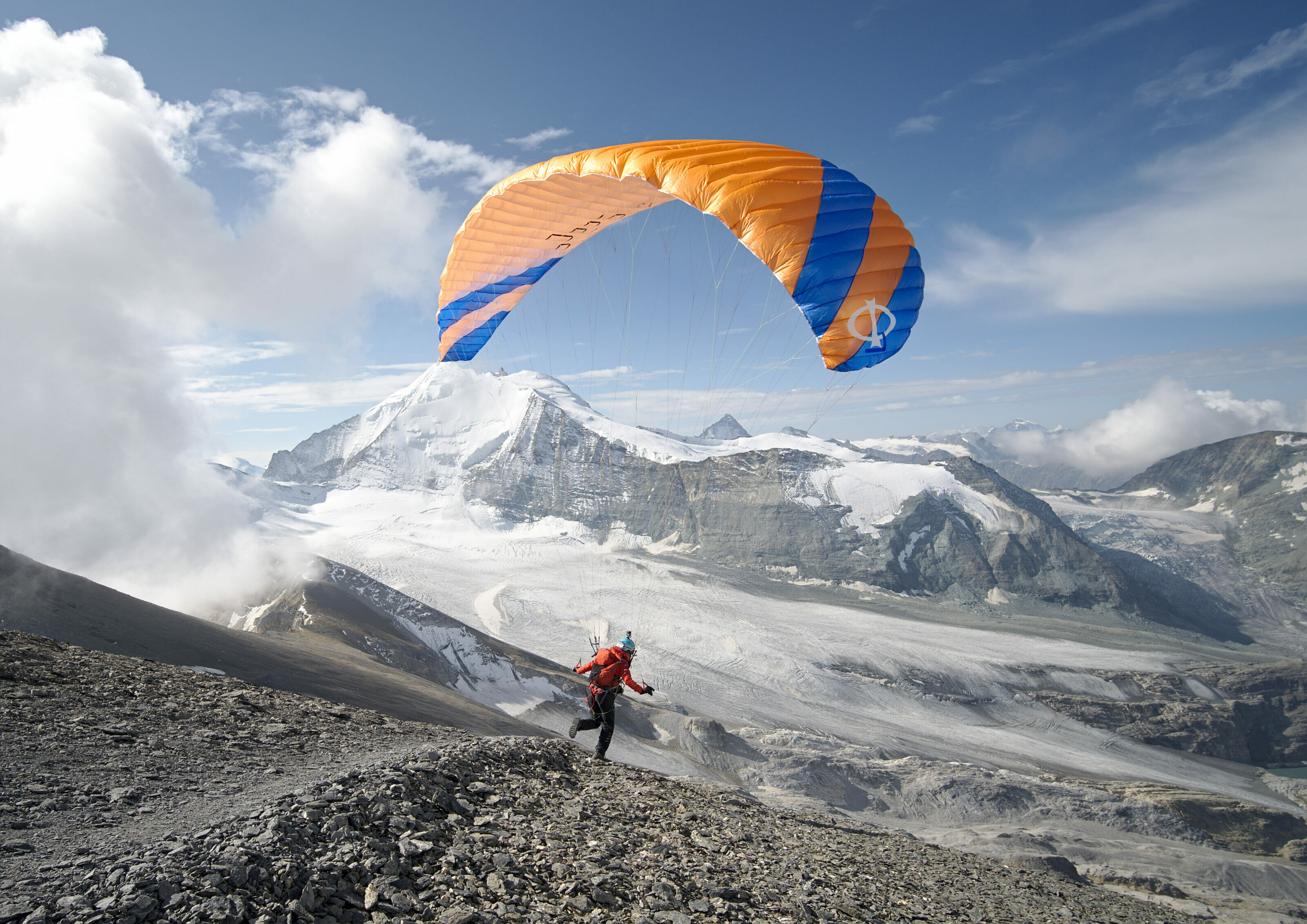 paraglider at the top of Barrhorn