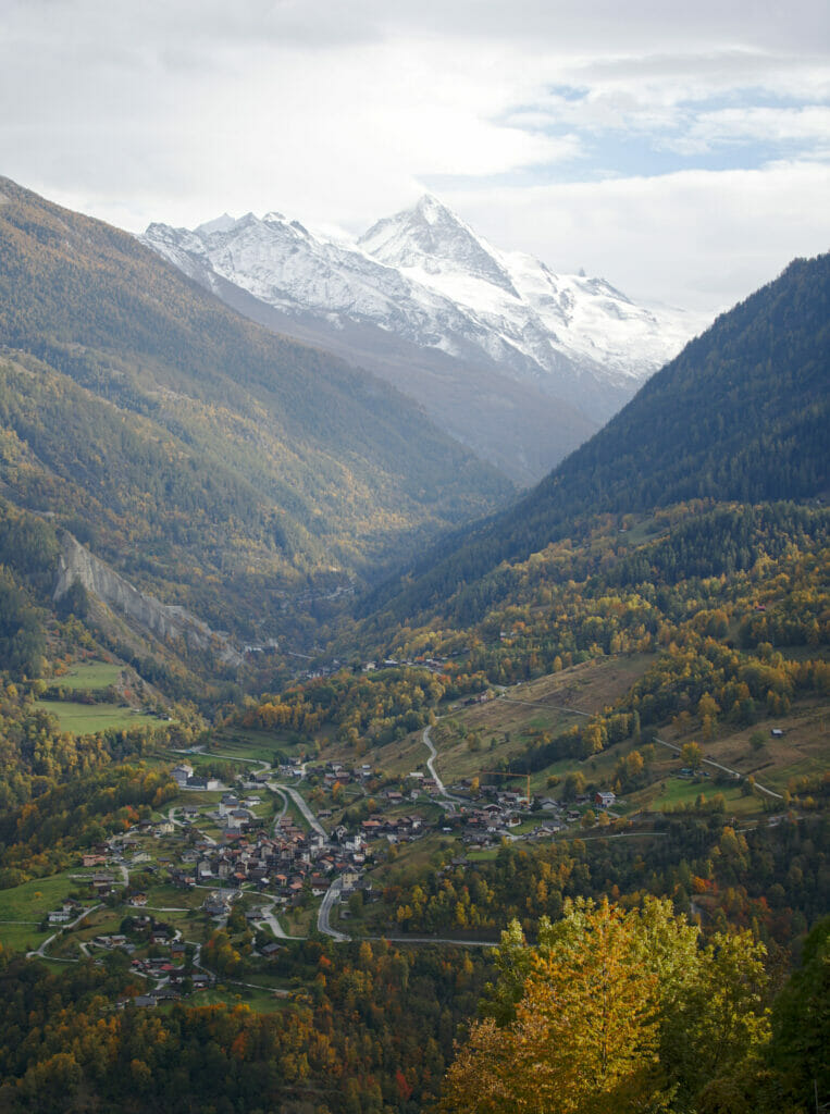 Dent blanche au fond du val d'hérens