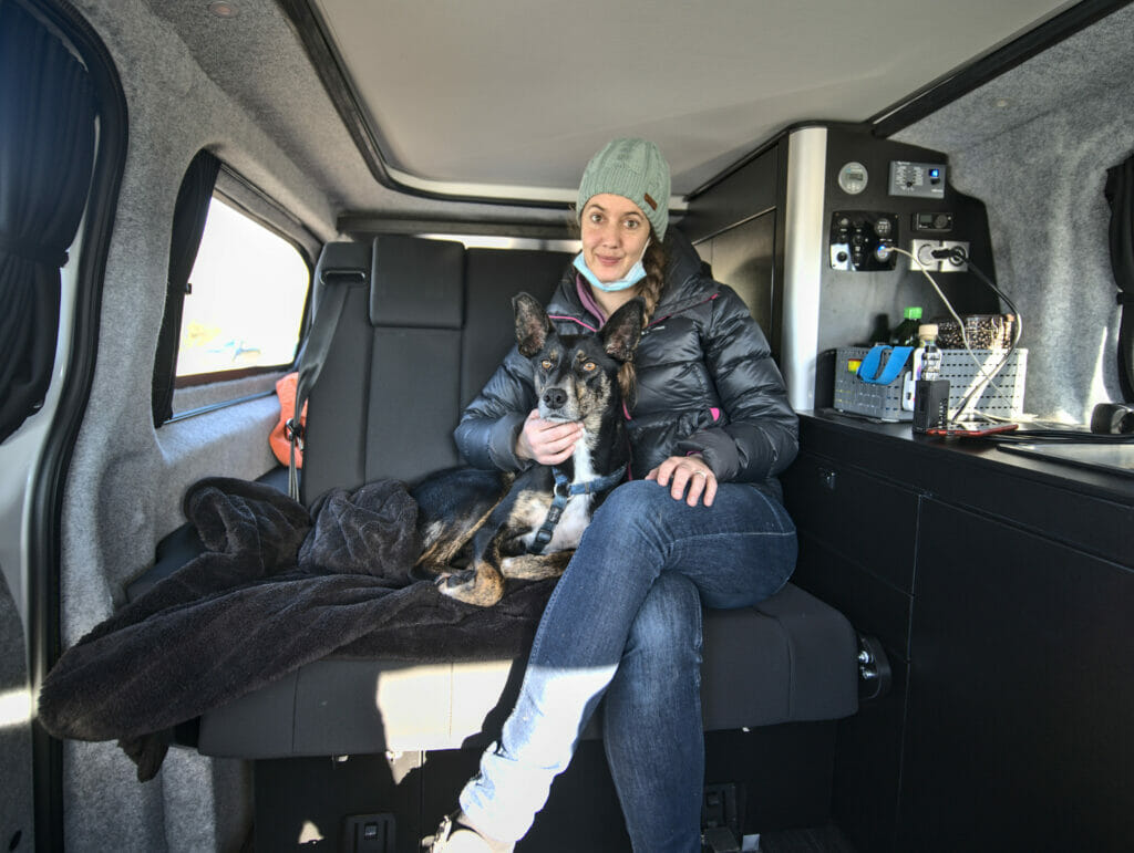 winchy le vanlife doggy