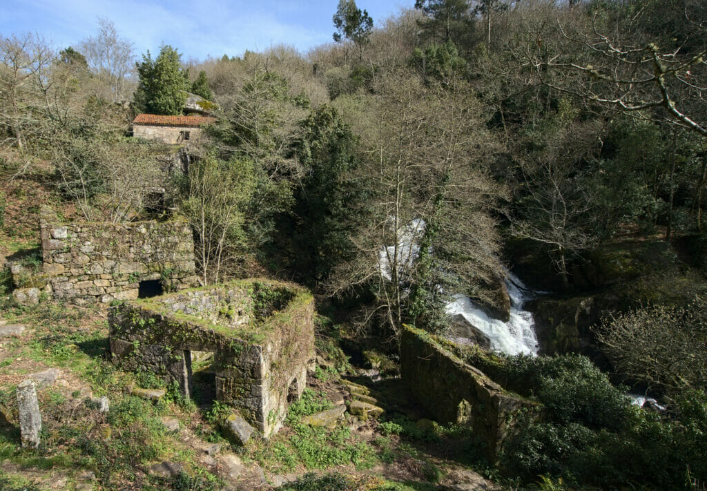 cascade et moulins