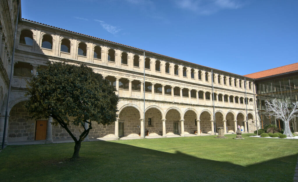 cour intérieure de Santo Estevo