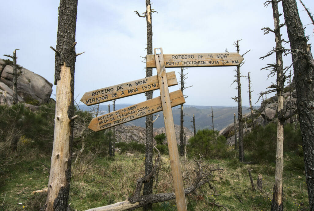 panneau randonnée monte pindo