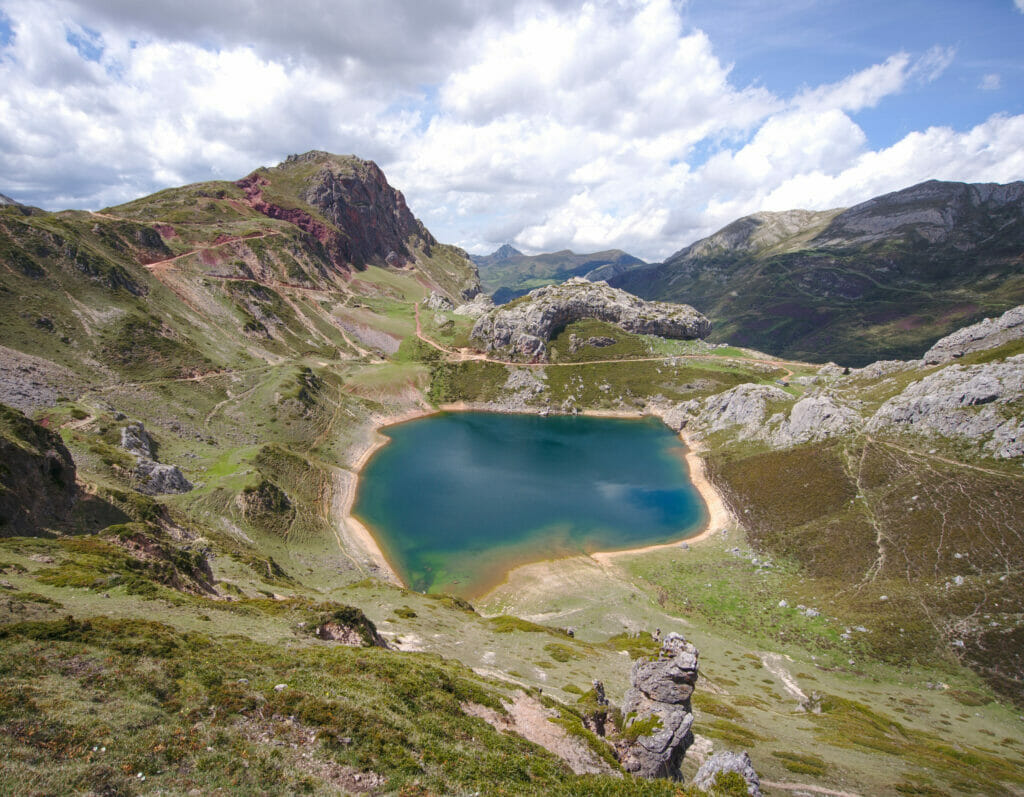 lago de la cueva