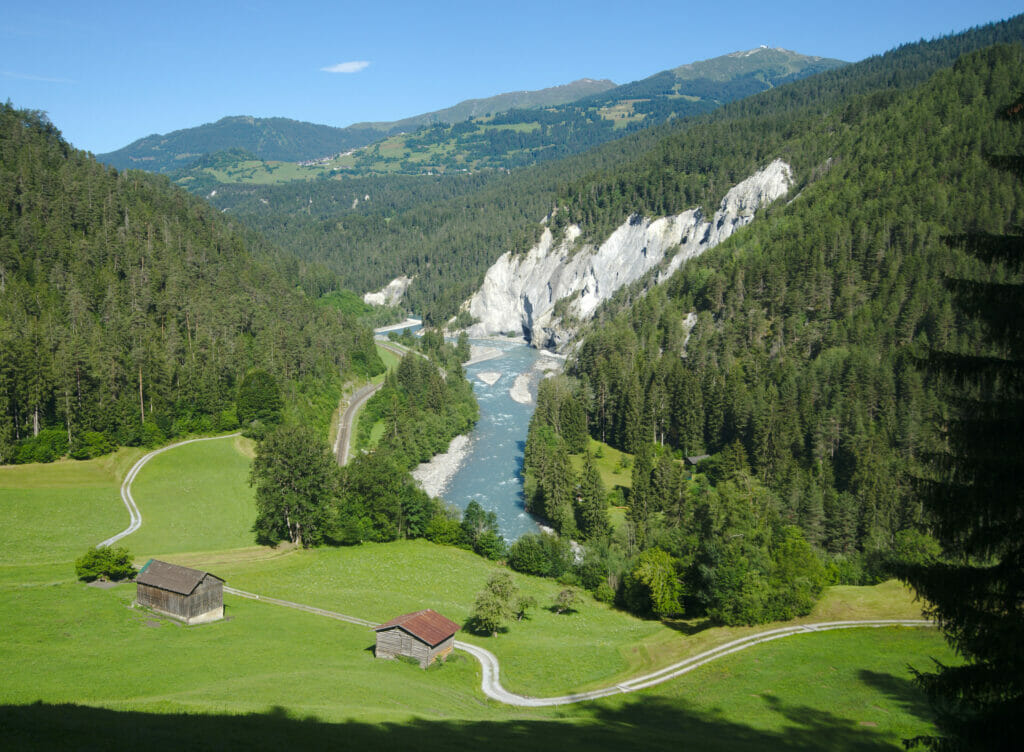 panorama des gorges du Rhin entre Versam et Valendas