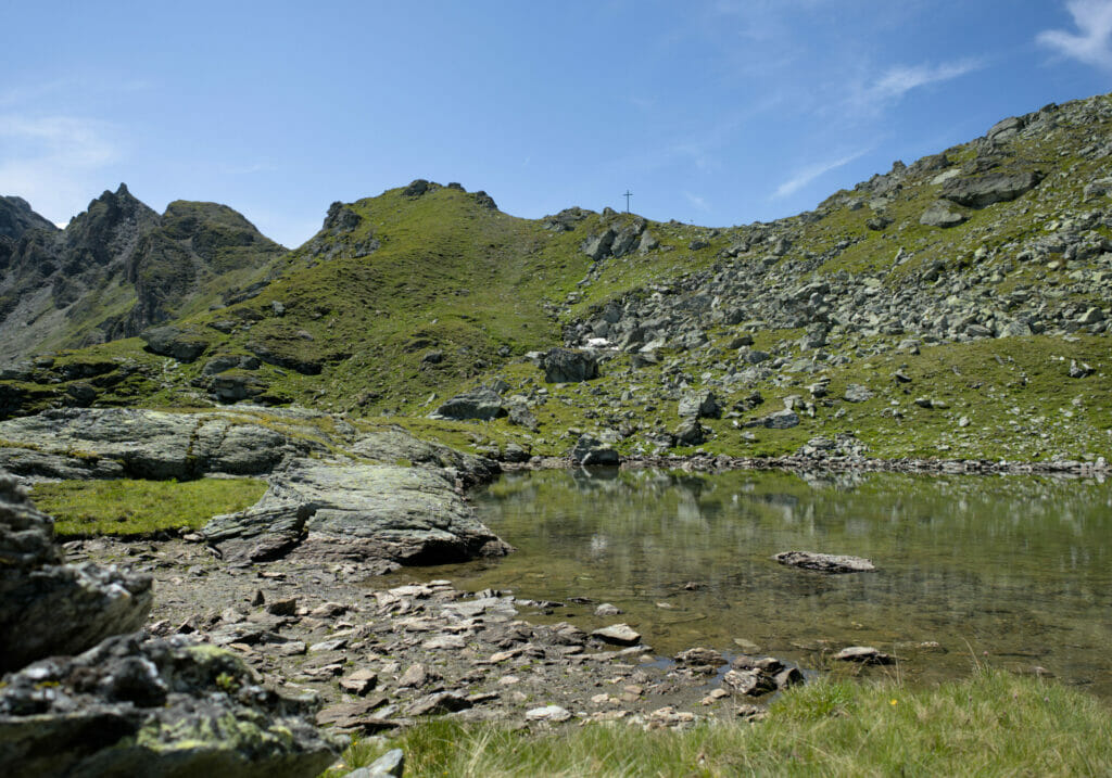 petit lac sous le col de la Meina