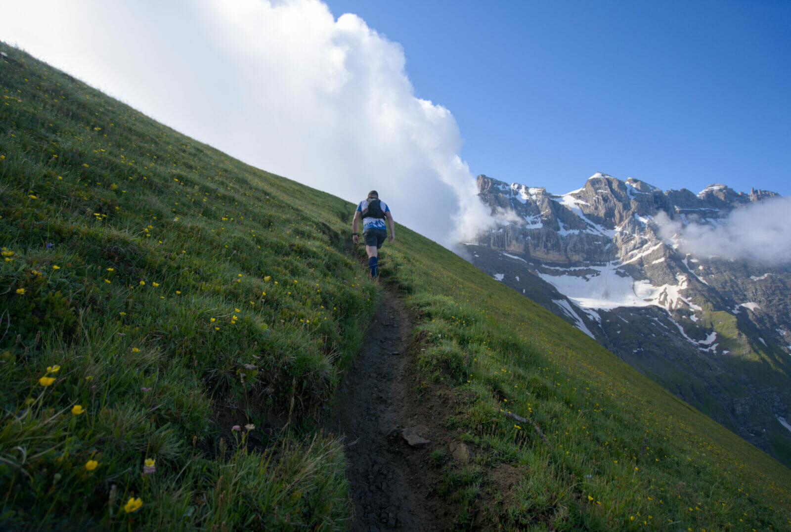 Hiking the Chalin shelter from the Chindonne mountain lodge