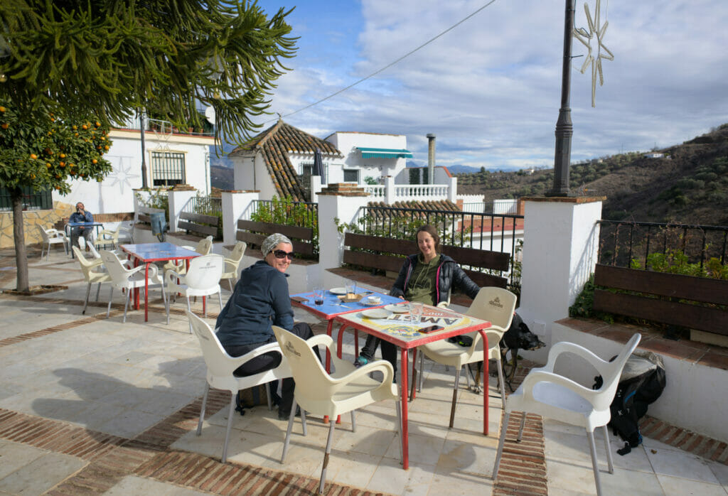 tapas sur la place de Cutar