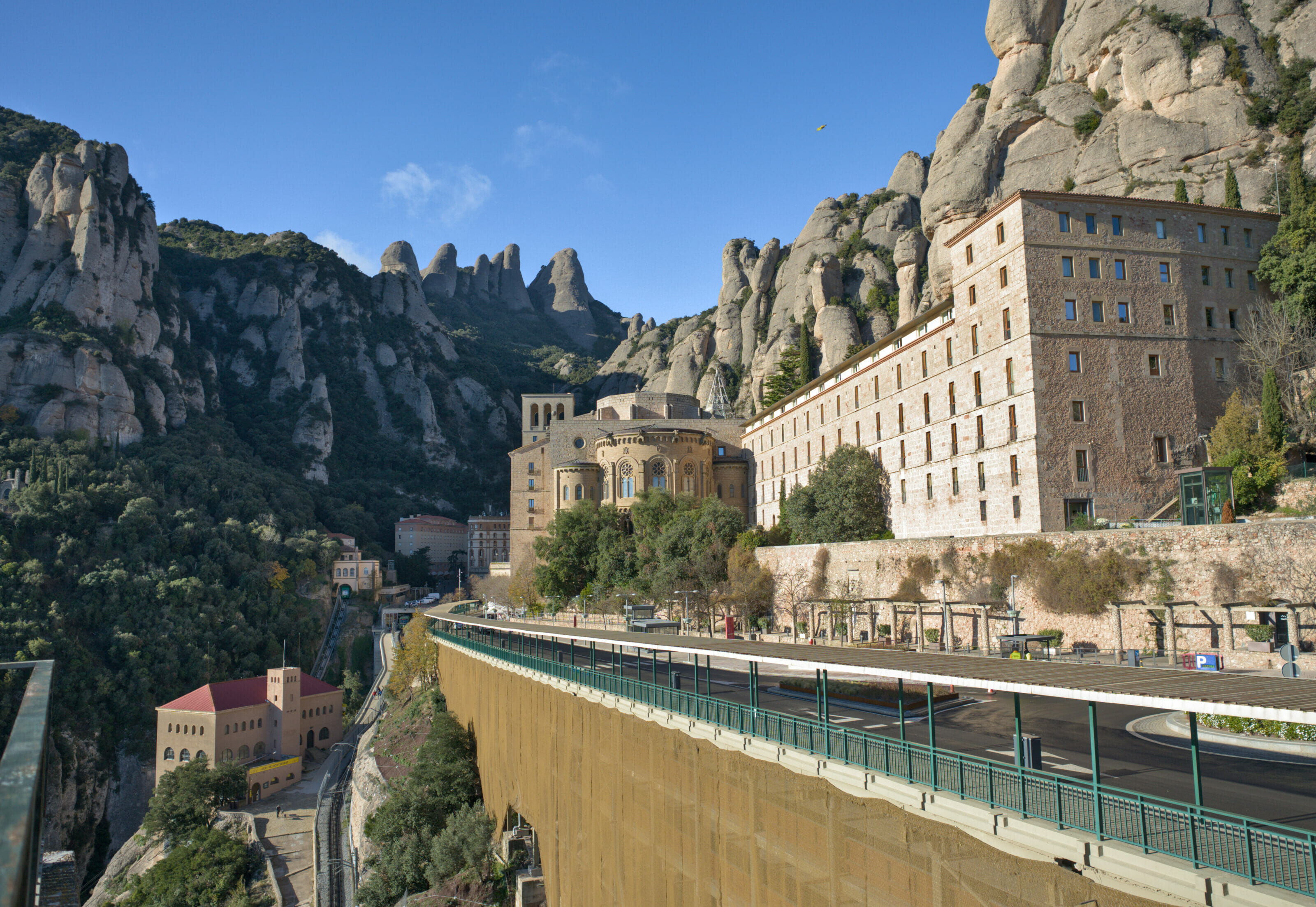 le magnifique monastère de Montserrat