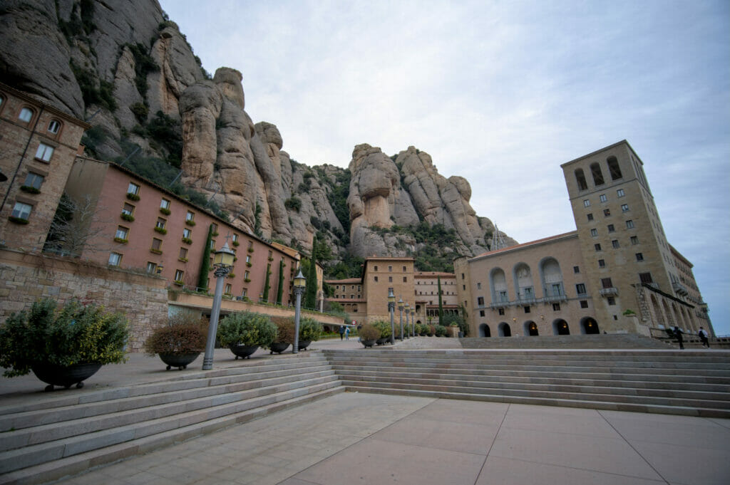place sant maria devant le monastère de Montserrat