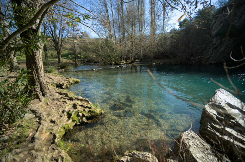 lac cueva del gato