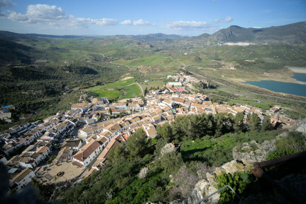 vue plongeante sur Zahara de la Sierra