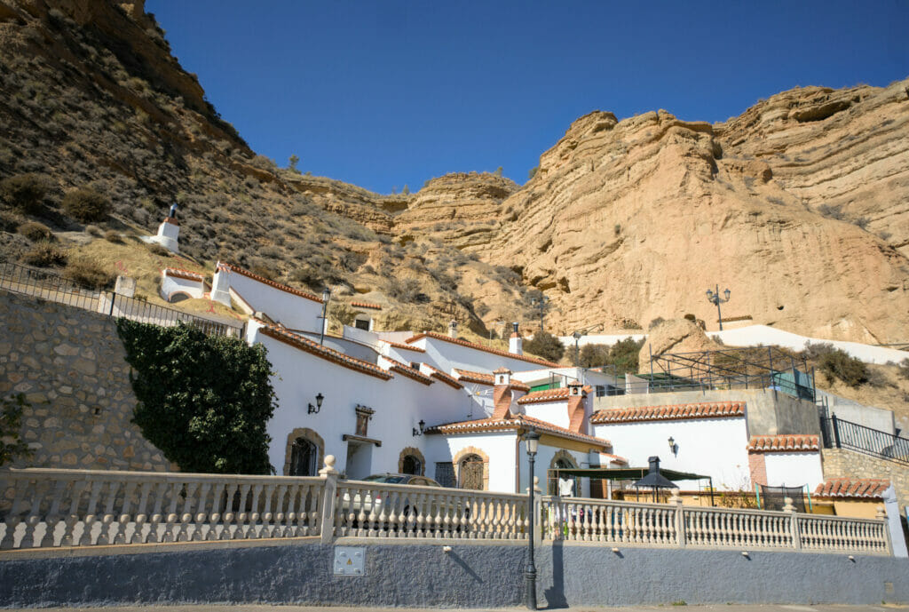 maisons troglodytes de Marchal