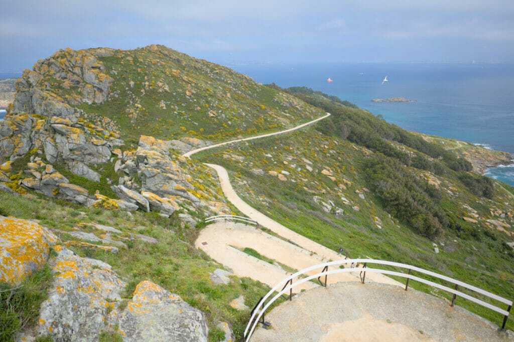 la route du phare des îles Cies