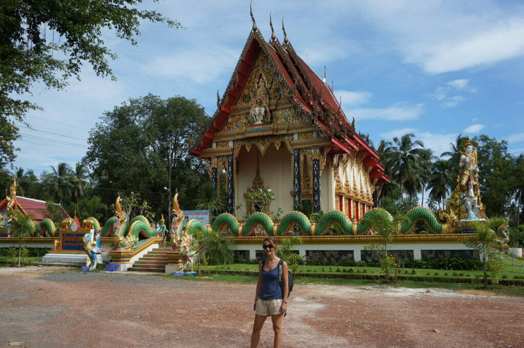 Le temple Wat Salak Phet à Koh Chang