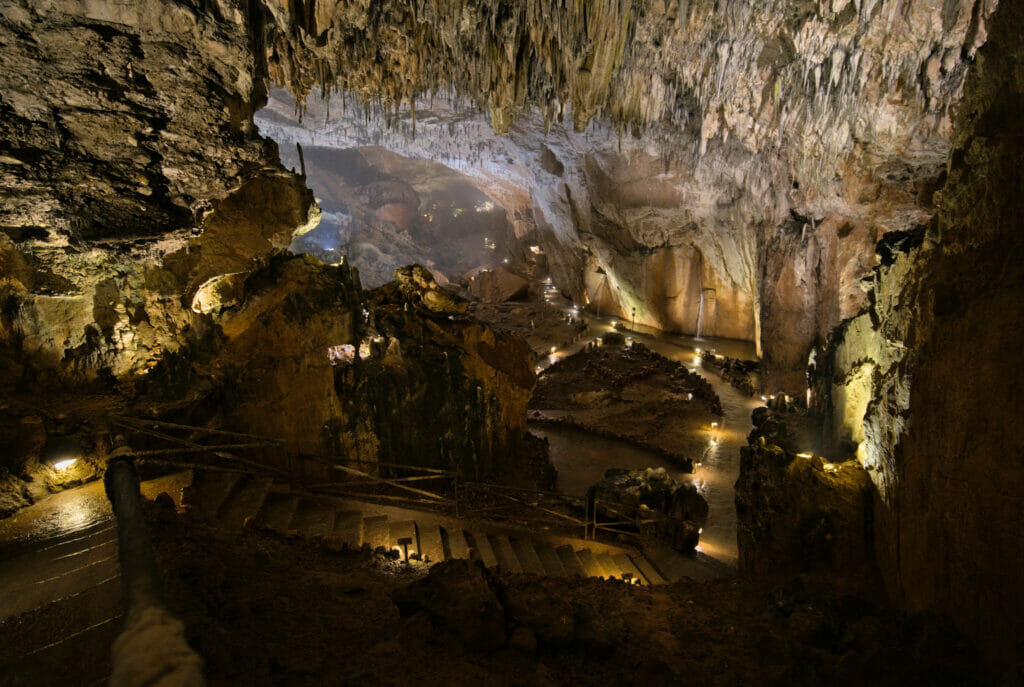 grotte de valporquero en Castille et Leon