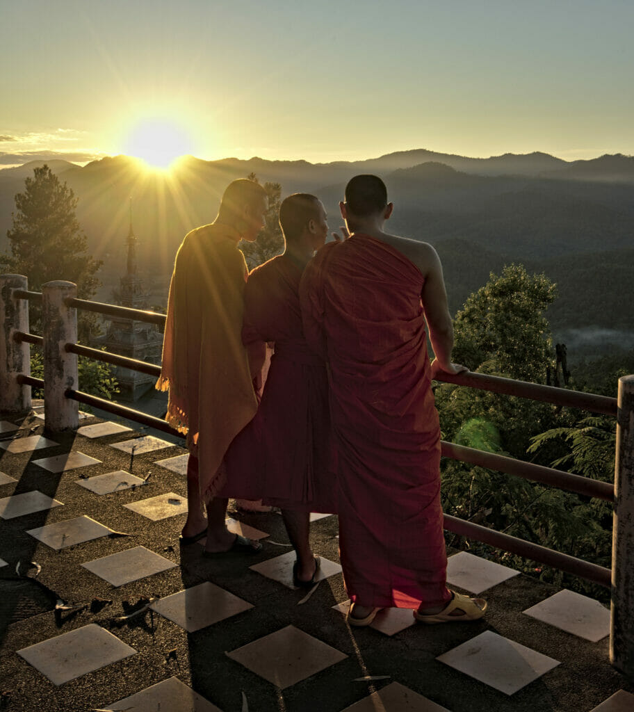 coucher de soleil au Wat Phrathat Doi Kongmu