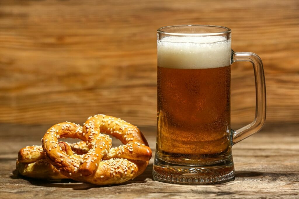 bière et bretzel pour le Wiener Wiesn Fest