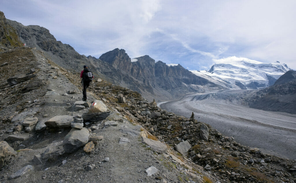 montée à panossière sous le grand combin