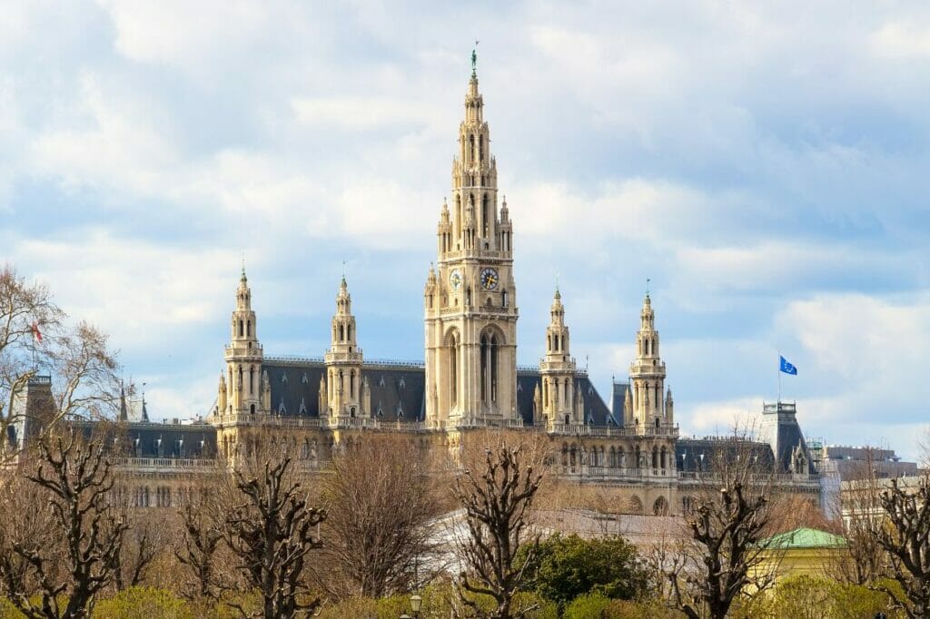 The Vienna Rathaus in summer, Austria