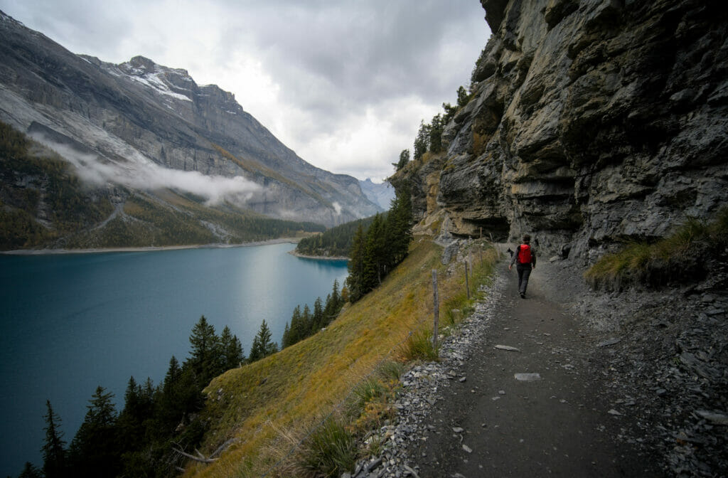 retour au bord du lac d'Oeschinen