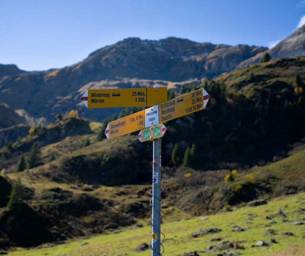 panneau de randonnée suisse